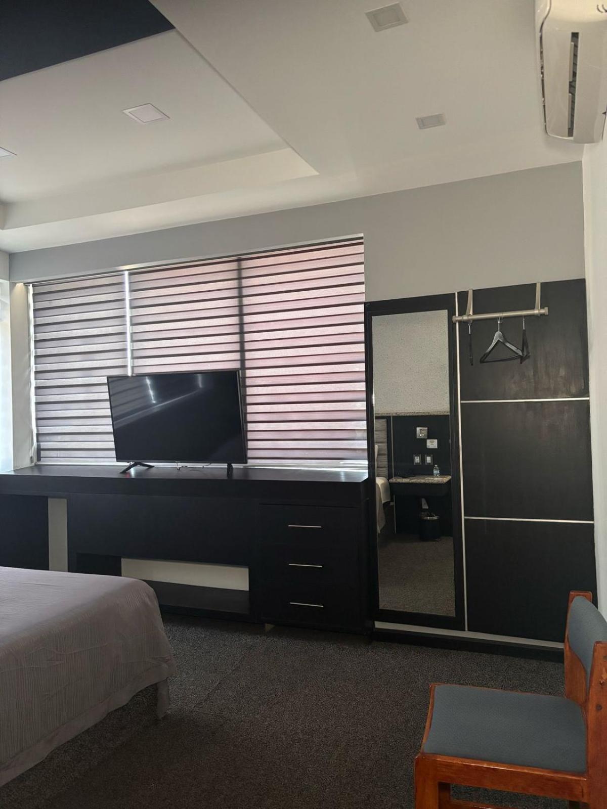 Hotel You Koso Тихуана Екстериор снимка