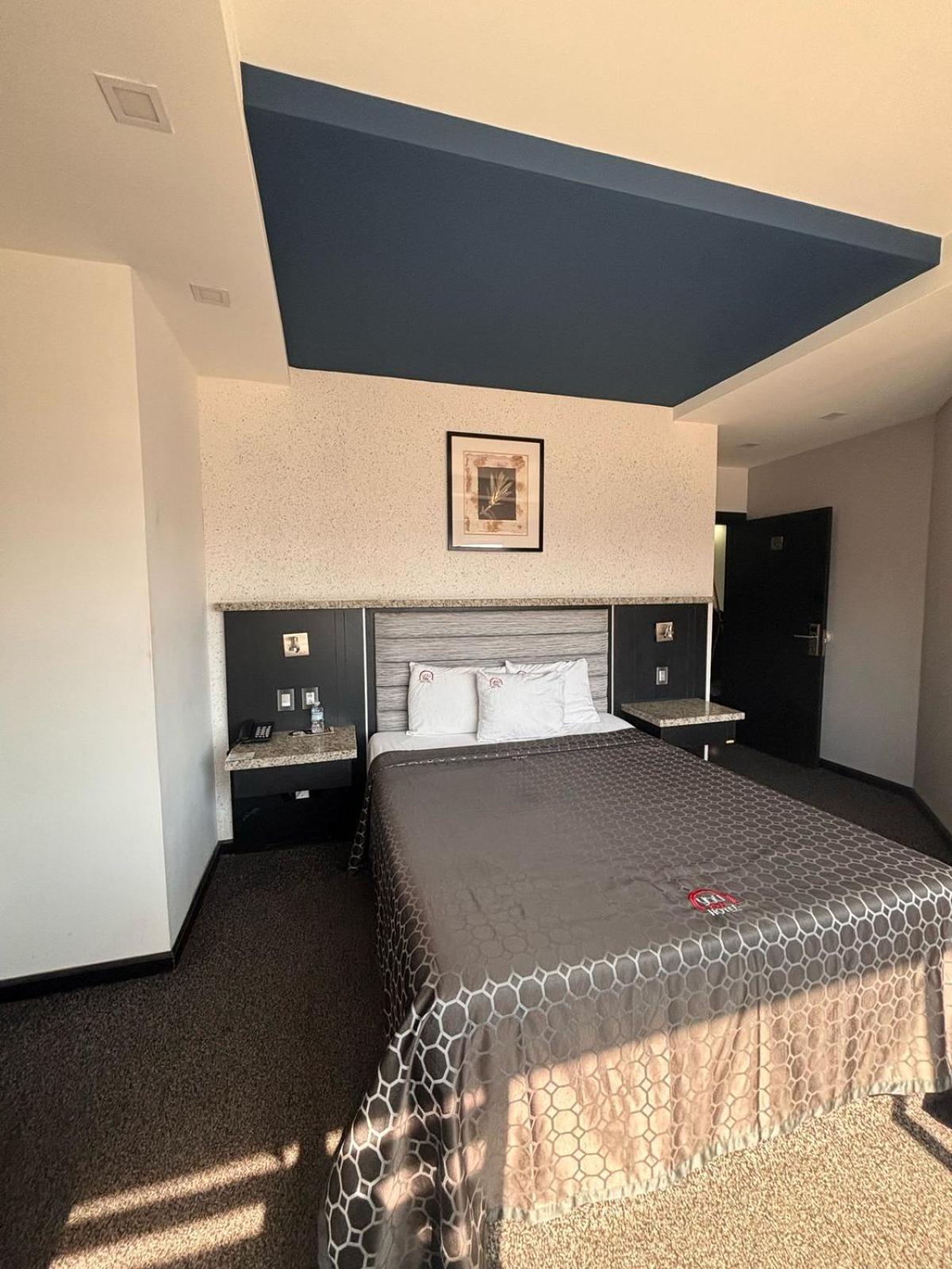 Hotel You Koso Тихуана Екстериор снимка