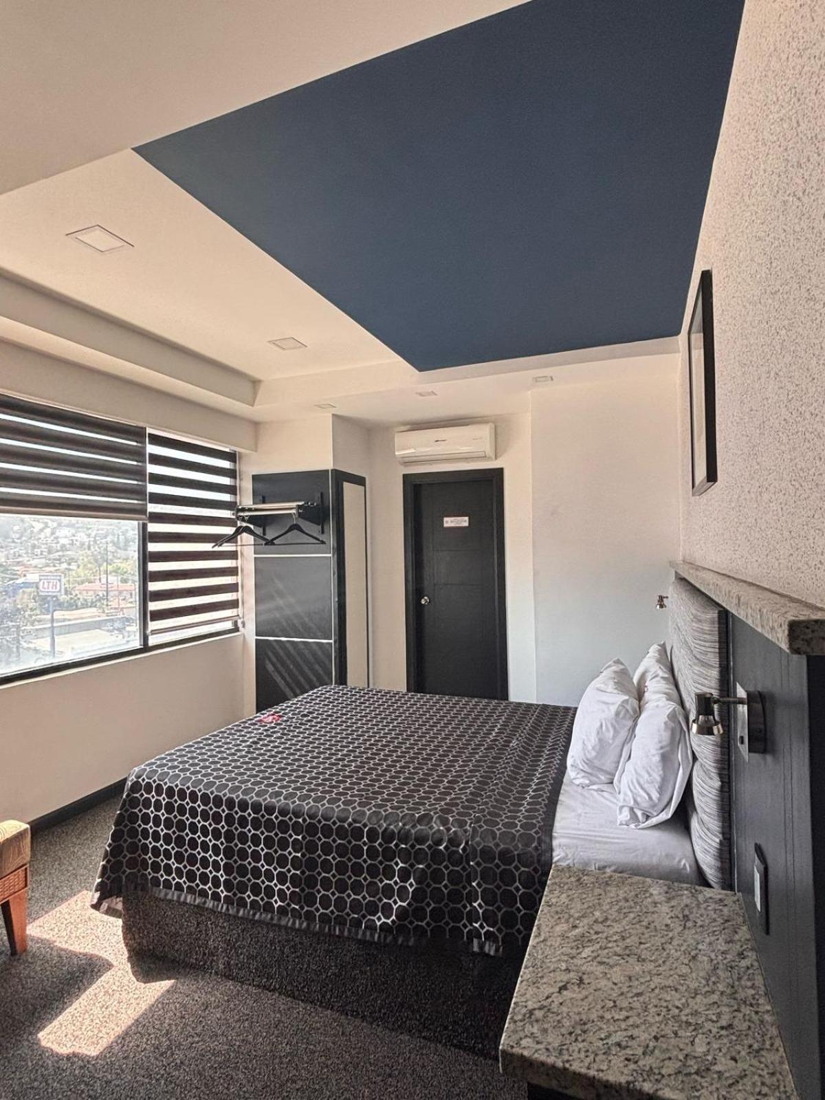 Hotel You Koso Тихуана Екстериор снимка